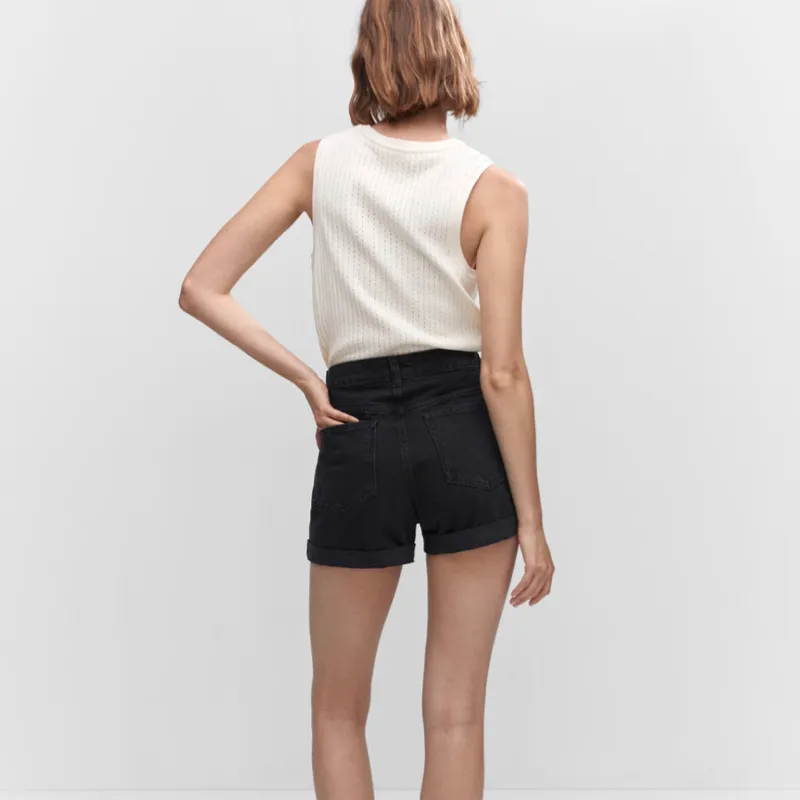 Short negro dobladillo 