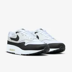 Tenis blancos y negros 