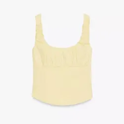 Top amarillo fruncido