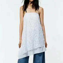 Vestido asimétrico blanco con encaje