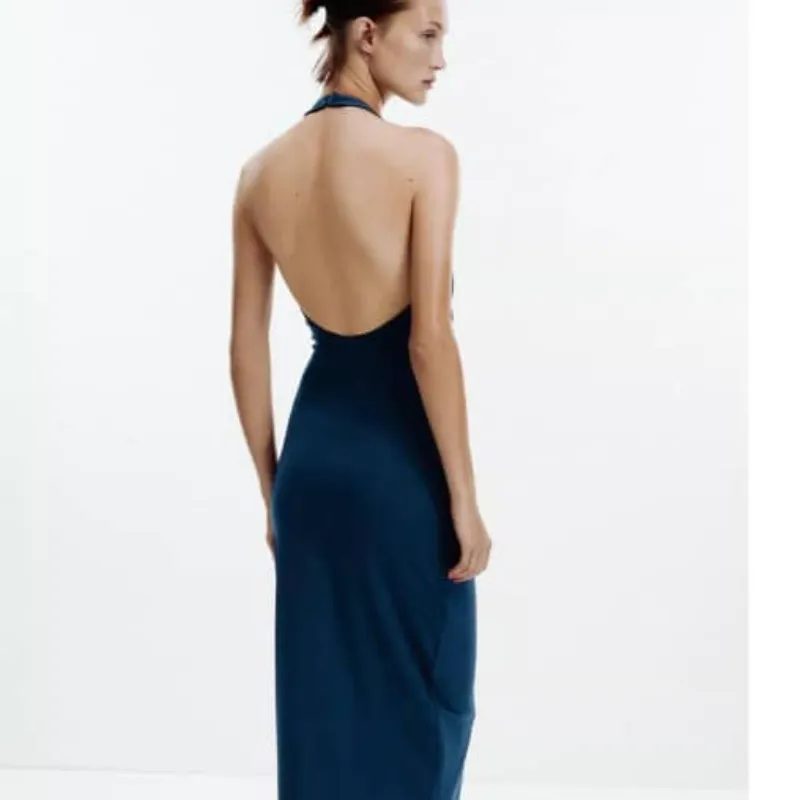 Vestido azul al cuello 