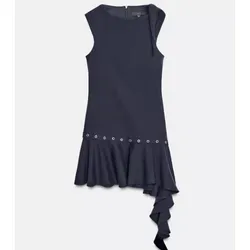 Vestido azul de hombro torcido