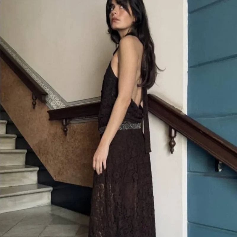 Vestido de encaje marrón