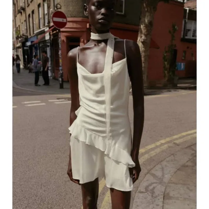 Vestido de vuelos blanco