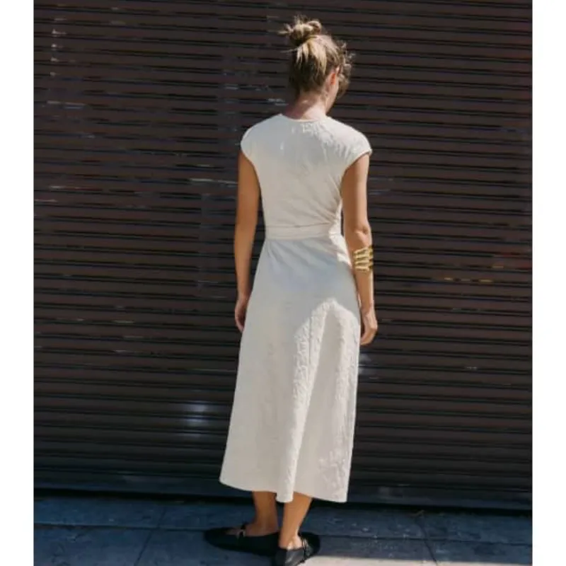 Vestido estampado con cinto 