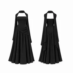 Vestido negro con accesorio