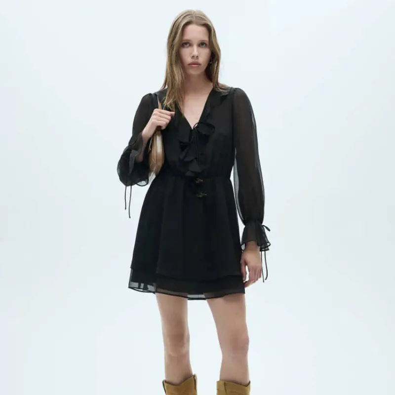 Vestido negro de mangas 