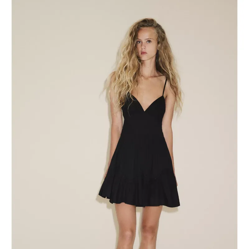 Vestido negro detalles tejidos