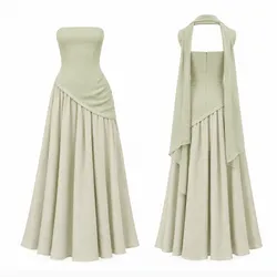 Vestido verde con accesorio