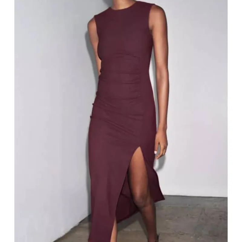 Vestido vino fruncido 