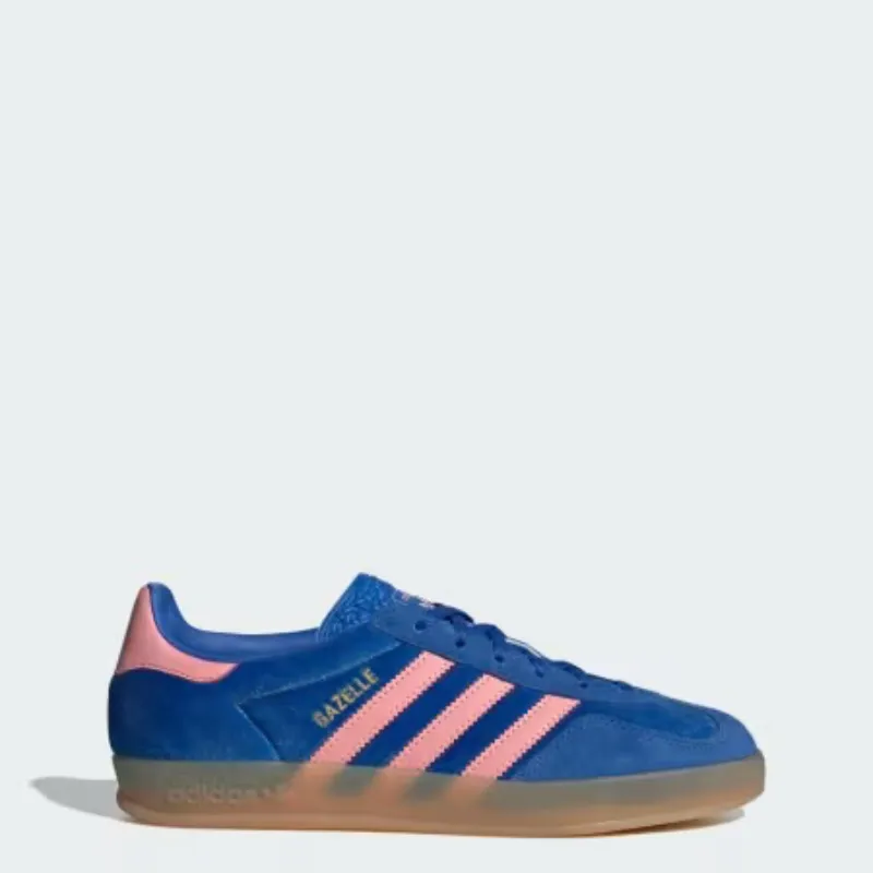 Zapatos azul oscuro y naranja 