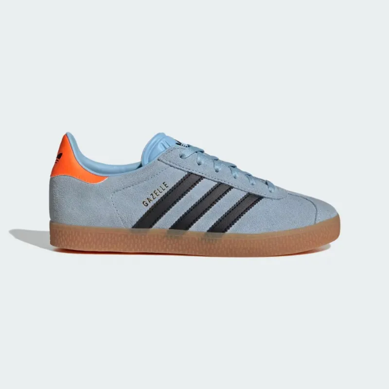 Zapatos azules y naranja 