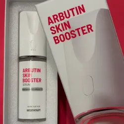 Booster de Arbutina Serum Meditherapy con máquina luz LED