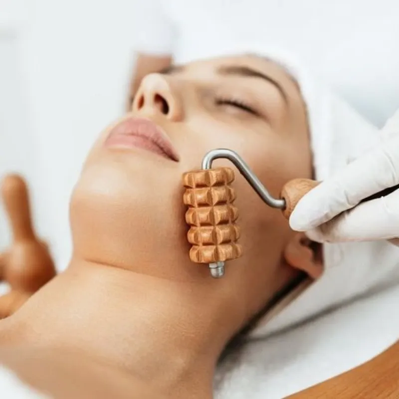 Facial con Madero terapia 