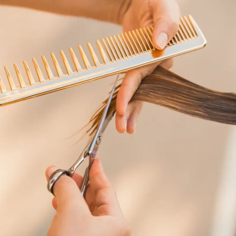 Lavado , corte y peinado de cabello para mujeres 