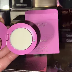 Perfume en barra VS( huele al Blush Carolina Herrera)