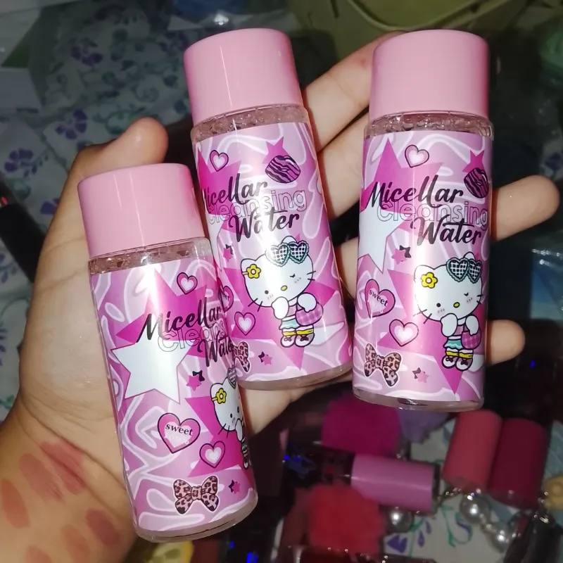 Agua micelar desmaquillante de HELLO KITTY