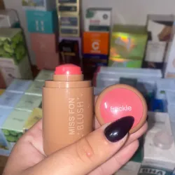 Blush dupe de Rhode en barra