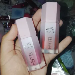 Blush líquido de HELLO KITTY dupe de SHEGLAM