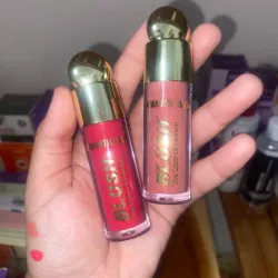 Blush líquido dupe de RARE BEAUTY con alta pigmentación