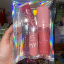 Bolsita de maquillaje tono "Barbie"