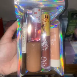 Bolsita de maquillaje tono "Espresso"