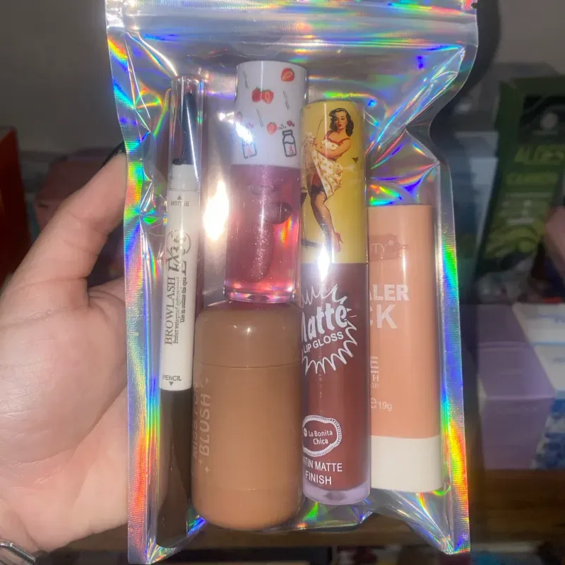 Bolsita de maquillaje tono "Espresso"