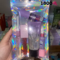 Bolsita de maquillaje tono "Moras"