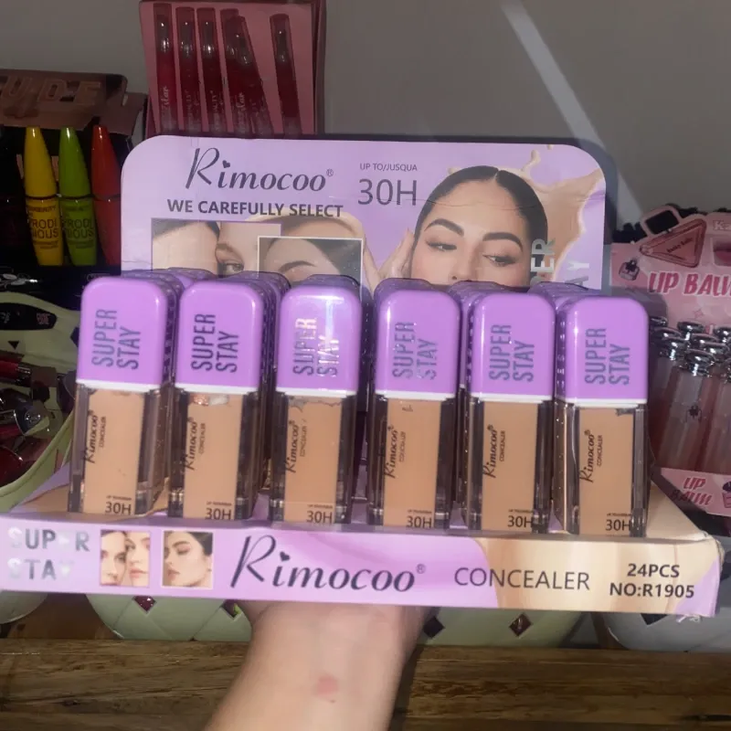 Corrector líquido SUPER STAY dupe de MAYBELLINE