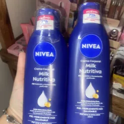 Crema corporal MILK NUTRITIVA de la marca NIVEA