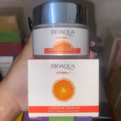 Crema facial de VITAMINA C de la marca BIOAQUA