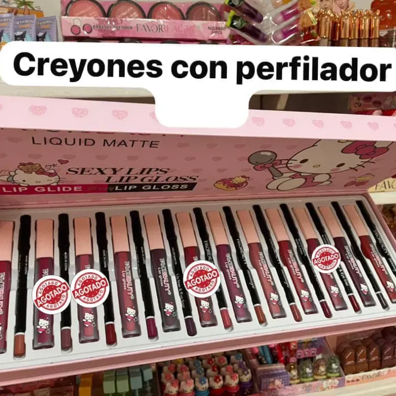 Creyones mates con perfilador incluido de Hello Kitty🍁