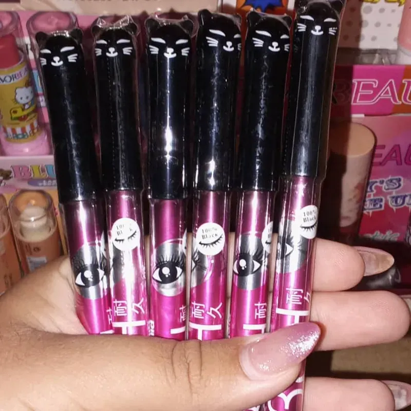 Delineador negro de gatito🫐