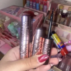 Delineador negro SKY HGOSH