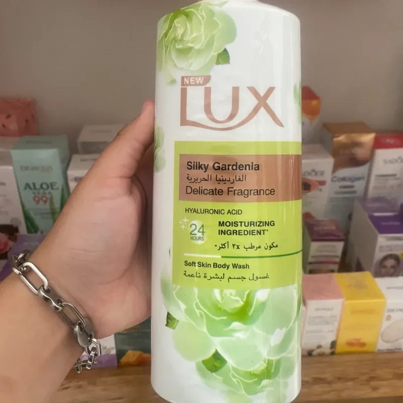 Gel de baño de la marca LUX de 500ml SILKY GARDENIA