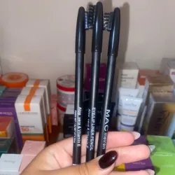 Lápiz negro para ojos de ALOE VERA y VITAMINA E