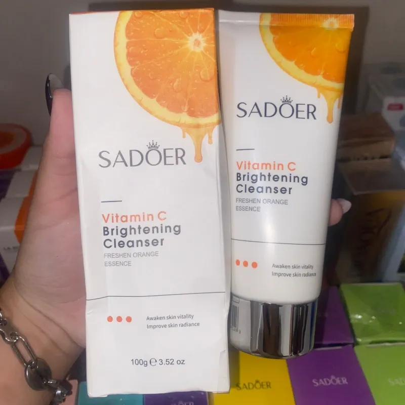 Limpiador facial de VITAMINA C de la marca SADOER