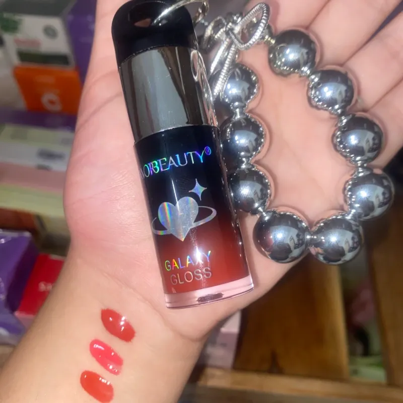 Lip gloss GALAXY con llavero incluído