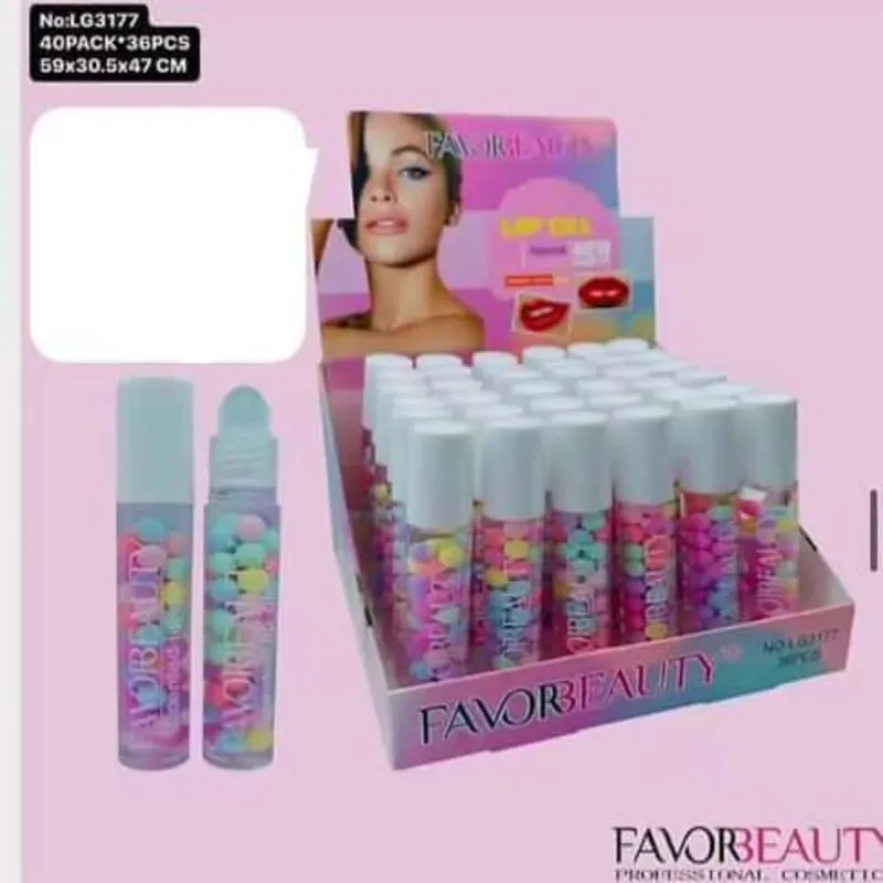 Lip gloss liso con bolitas 