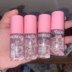 Lip gloss transparente de Hello Kitty