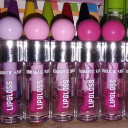 Lip gloss transparente ROMANTIC RAIN de aplicador ancho🌸