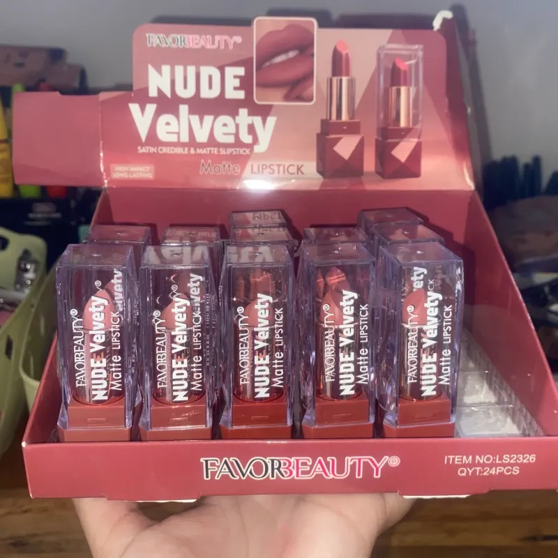 Labial mate en barra súper cremoso