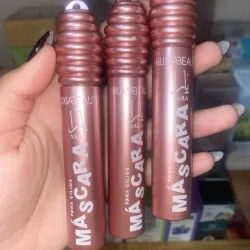Máscara de pestañas YARA 7D de la marca HUXIABEAUTY