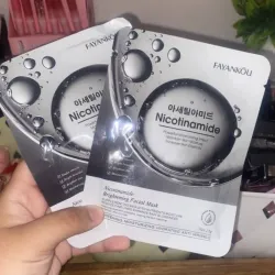 Mascarilla facial en formato de velo de NIACINAMIDA de la marca FAYANKOU