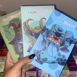 Paleta de sombras de STITCH con 18 colores con alta pigmentación