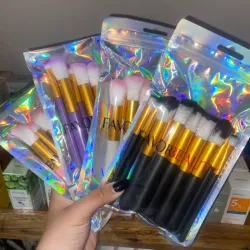 Paquete de 10 brochas grandes de maquillaje