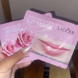 Parches para labios de ESENCIA de ROSAS de la marca SADOER