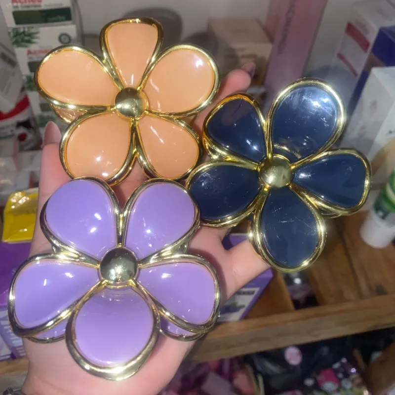 Pellizcos grandes de flores para el cabello