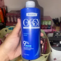 Peróxido en crema de la marca OGGY de 240ml