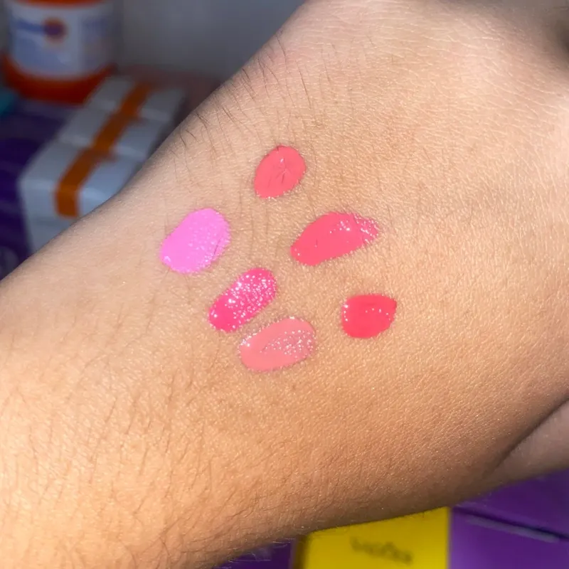 Rubor líquido en formato de paleta con altísima pigmentación
